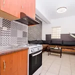 Pearl Seaside Luxury Apartments 2
